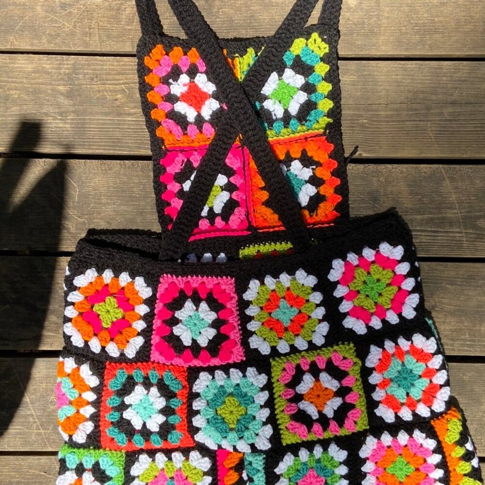New XL Women's Handmade Crochet Granny Square Overall Shorts - Picture 6 of 6